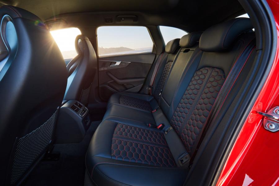 Интерьер Audi RS4 Avant (B9) 2018 года  (AU) (фото 29 из 33)